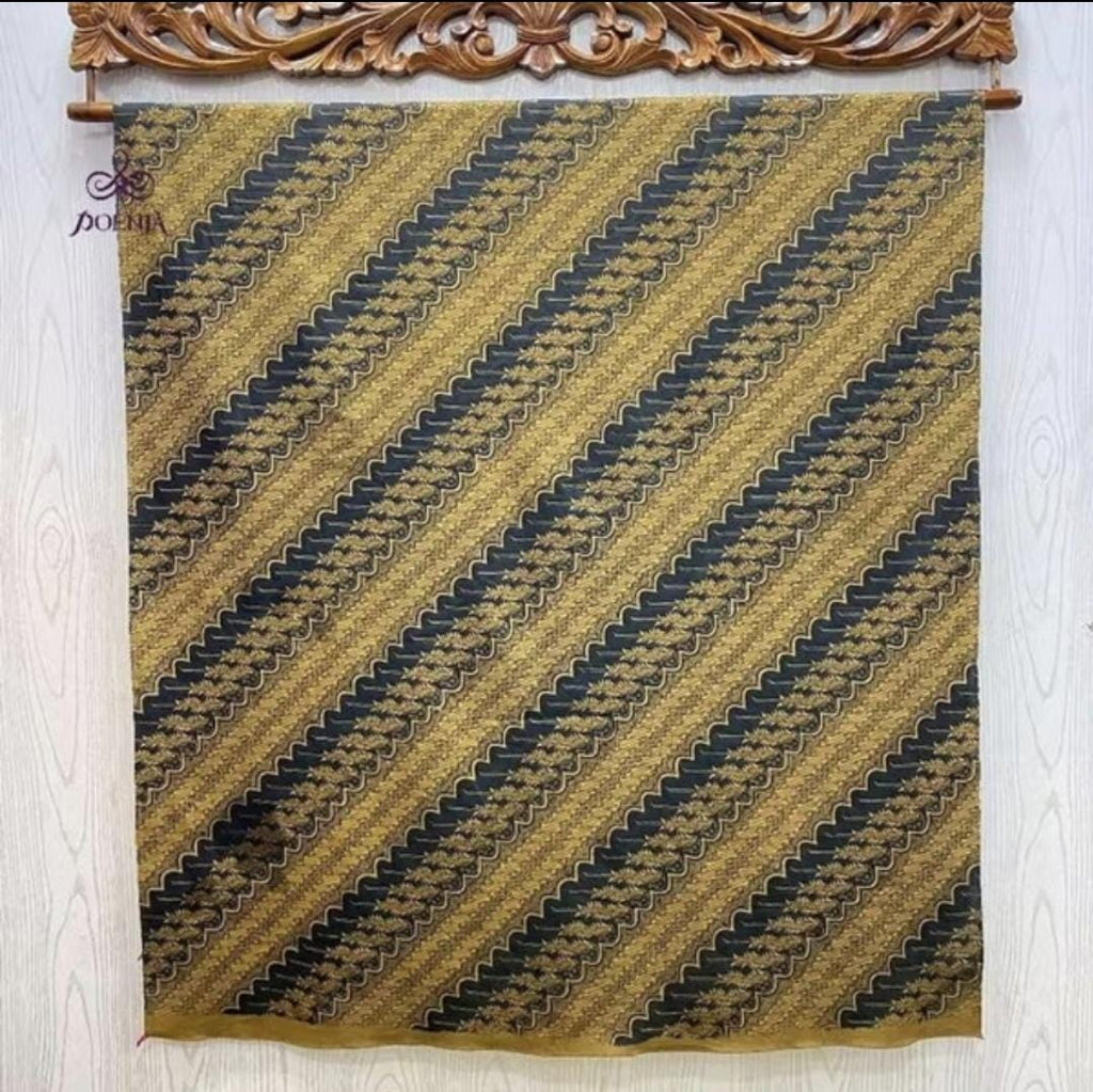 Solo Batik Fabric 240×110 cm | Vintage Indonesian Cotton Textile Heritage Pattern