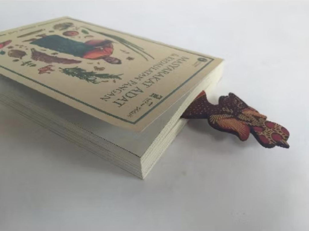 Handmade Wooden Wayang Batik Bookmark, Cultural Ethnic Gift, Boho Reading Accessory, Unique Stationery Bundle