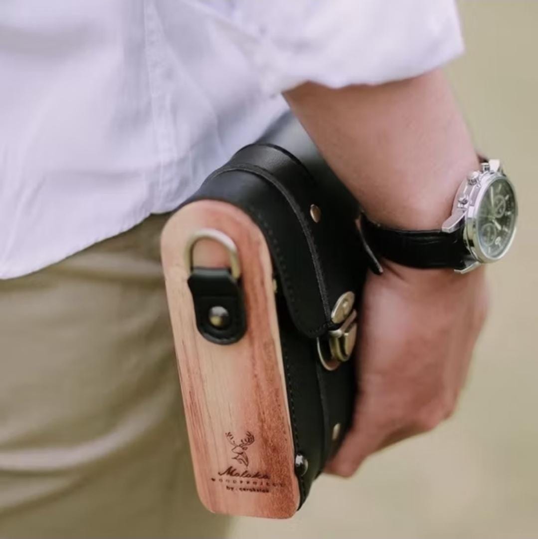 Teak Wood & Leather Crossbody Bag – Handmade Wooden Handbag Satchel (22×15×5 cm)