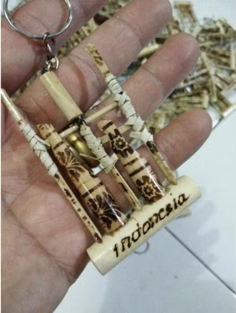 Handmade Bamboo Keychains Set – Mini Flute & Angklung Souvenir Indonesian Cultural Gift