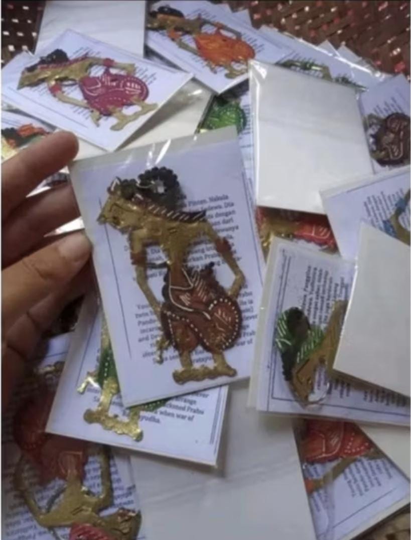 Handmade Wayang Puppet Keychain Set | Indonesian Leather Shadow Puppets | UNESCO Cultural Souvenir Gift Collectible