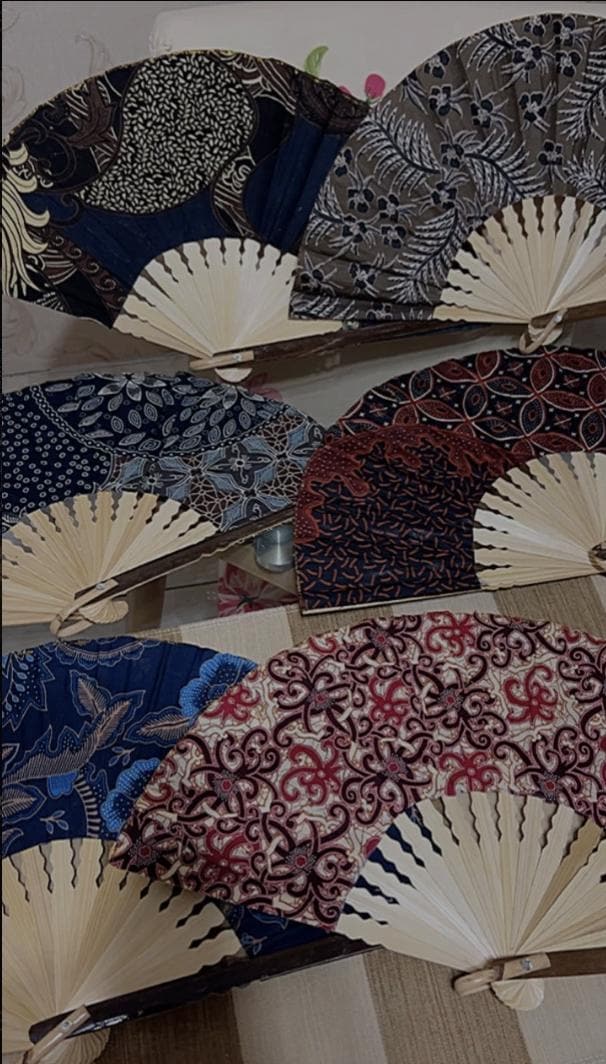 Handmade Jumbo Batik Hand Fan, Traditional Indonesian Fabric, Decorative Ethnic Souvenir, Unique Cultural Gift