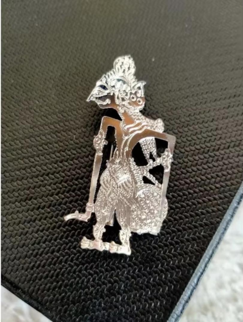 Wayang Silver Plated Brooch, Indonesian Ethnic Pin, Handmade Brass Cultural Jewelry, Unique for Her
