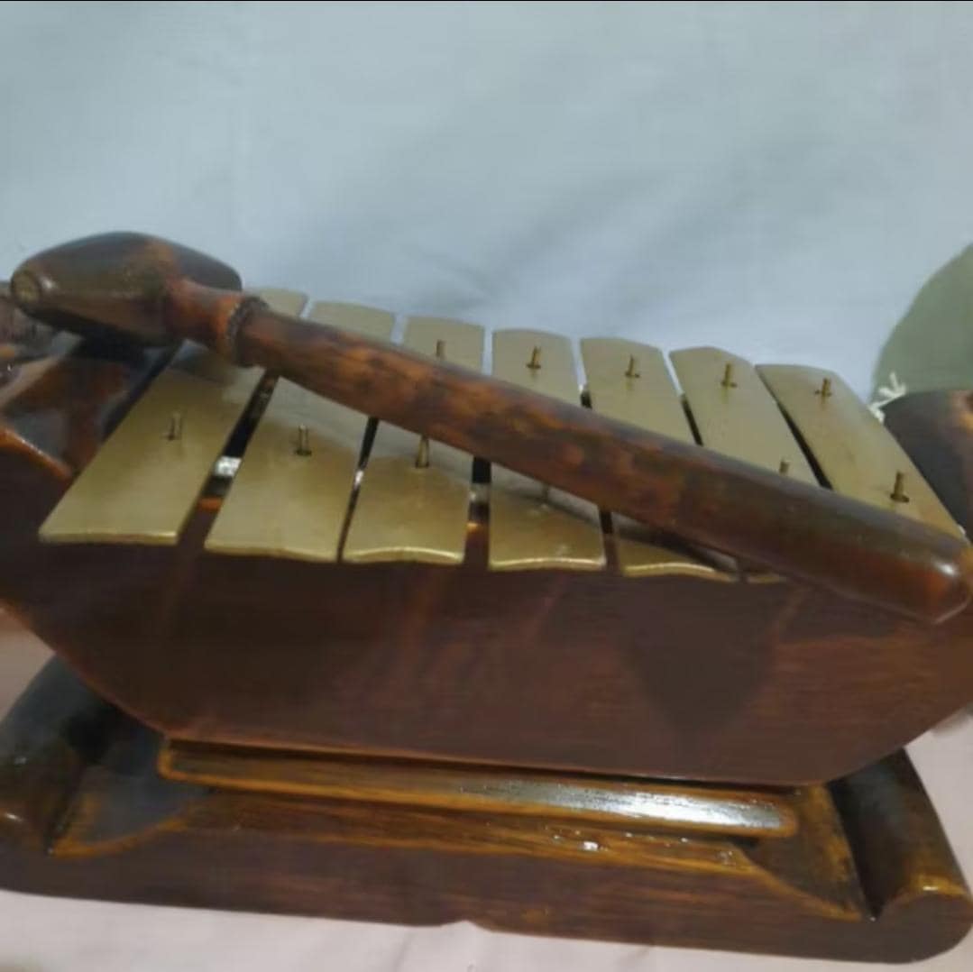 Mini Javanese Gamelan Saron | Handcrafted Playable Instrument 35cm | Traditional Indonesian Musical Collectible, Cultural Gift
