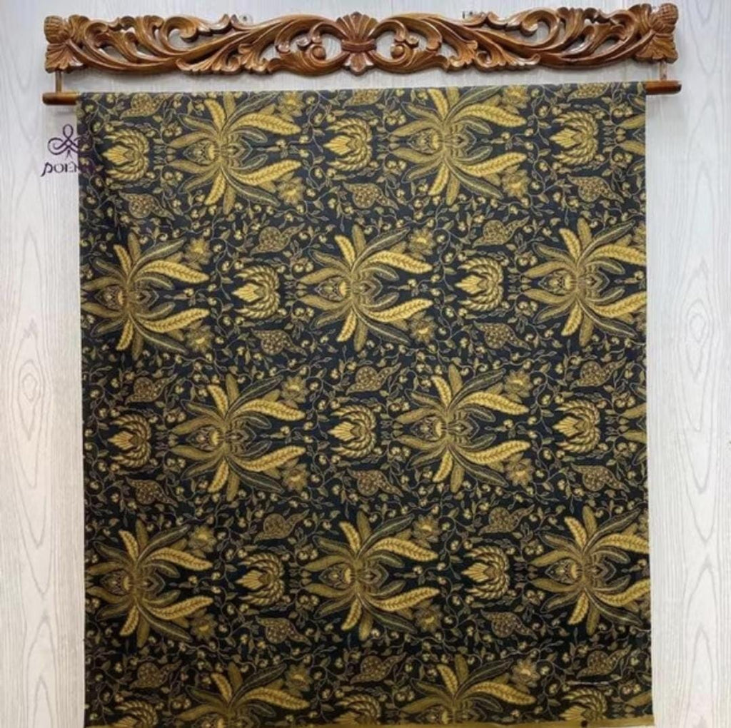 Solo Batik Fabric 240×110 cm | Vintage Indonesian Cotton Textile Heritage Pattern