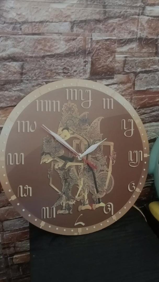 Gold Round Wall Clock 12 inch – Silent Quartz | Indonesian Wayang Art, Living Room Decor