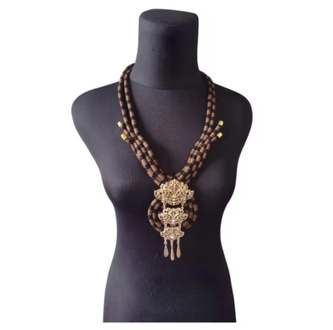 Luxury Batik Statement Necklace with Javanese Kutubaru Brooch – Strand Ethnic Textile Jewelry – Handmade Heritage